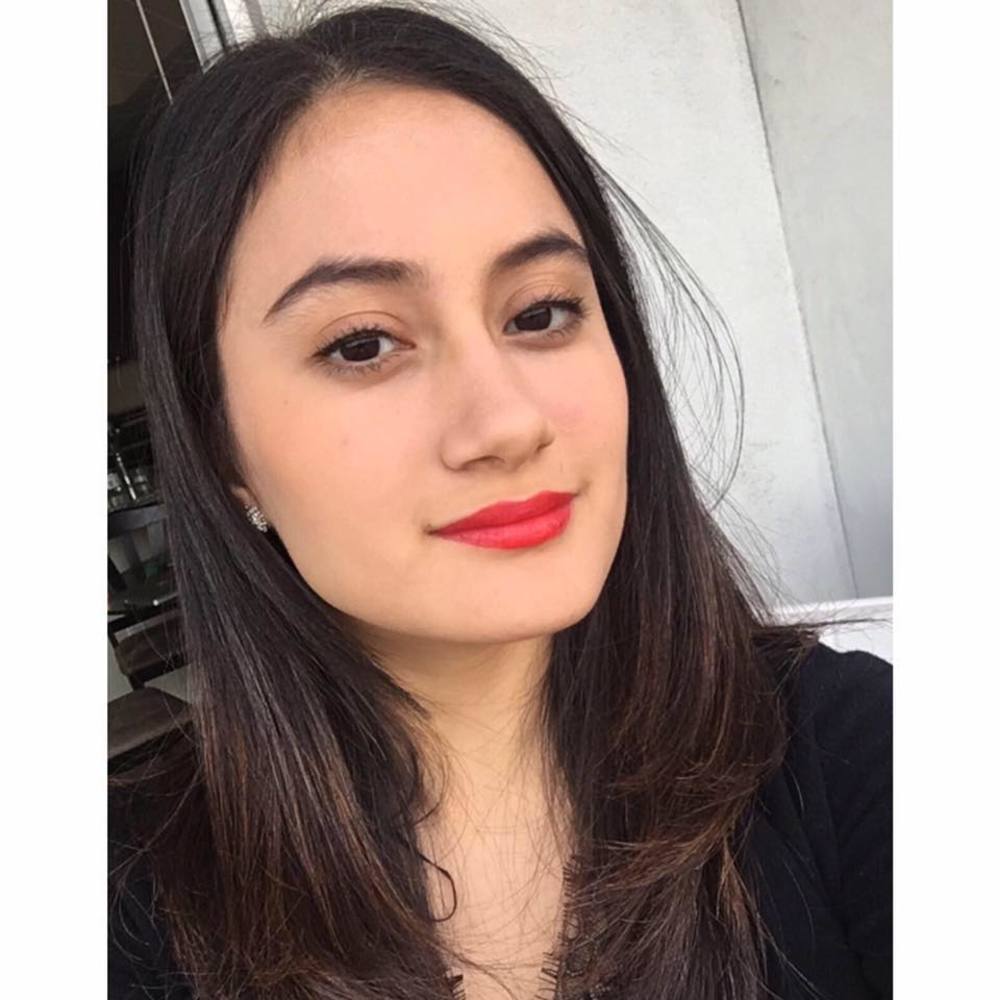 Meet your Posher, Fernanda